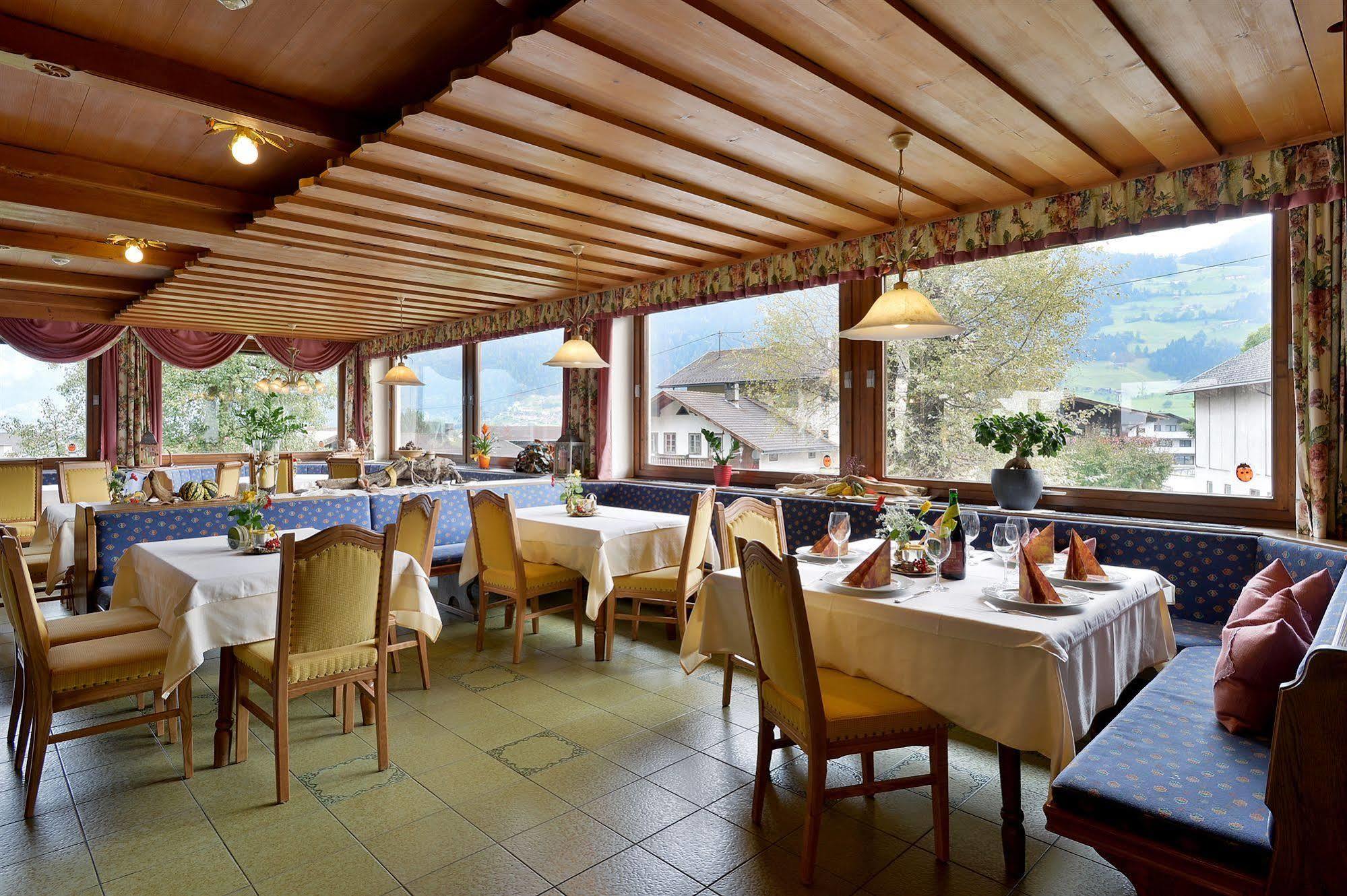 Hotel Gasthof Jaeger Zillertal Schlitters Exterior foto