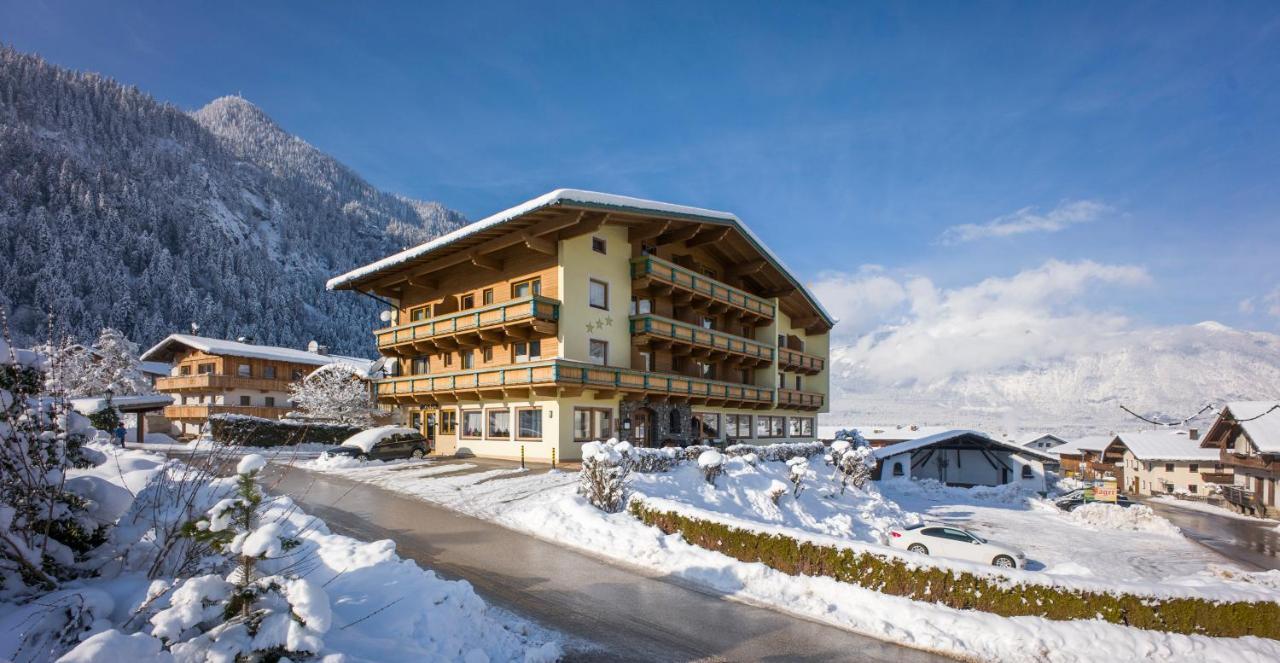 Hotel Gasthof Jaeger Zillertal Schlitters Exterior foto